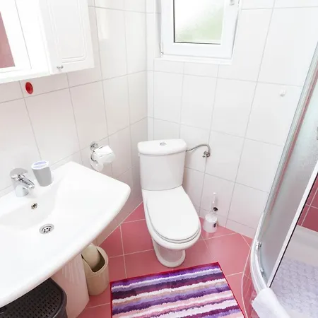 Apartamento Family Friendly With A Swimming Pool Gornji Tucepi, - 17686 *
