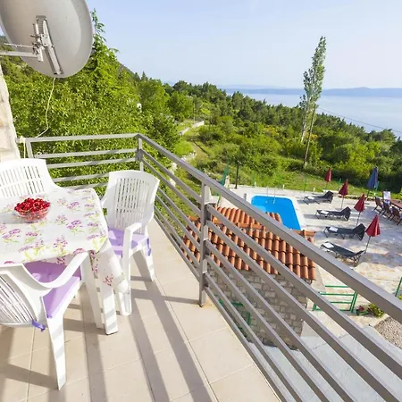 Apartamento Family-friendly With Swimming Pool Gornji Tucepi, - 17686