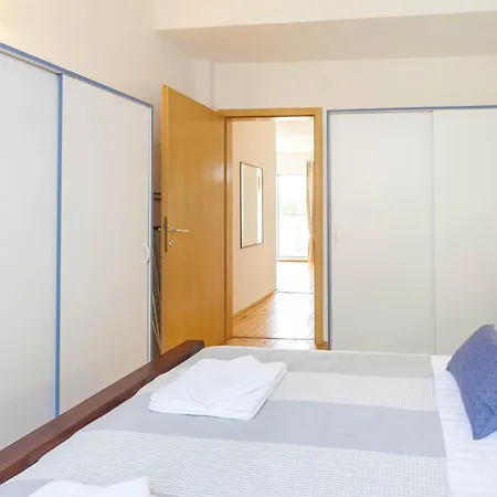 Family Friendly With A Swimming Pool Gornji Tucepi, - 17686 Apartamento Makarska