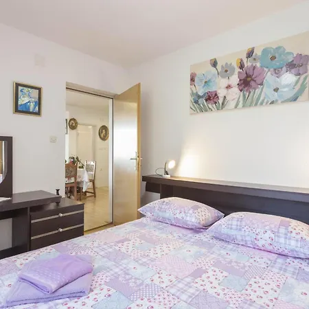 Family-friendly With Swimming Pool Gornji Tucepi, - 17686 Makarska
