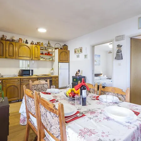 Family Friendly With A Swimming Pool Gornji Tucepi, - 17686 *